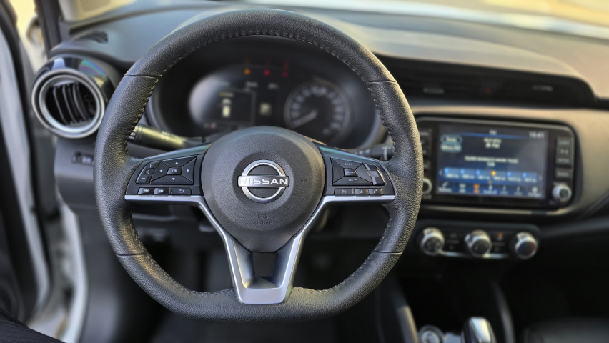 nissan kicks 1.6 16v flexstart advance xtronic flex 4p automatico 2024