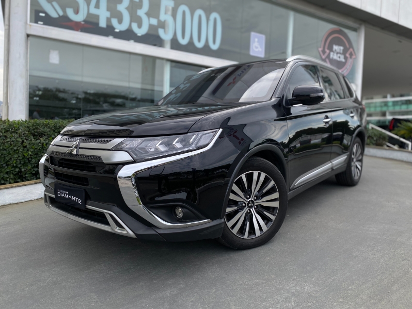 mitsubishi outlander 2.2 mivec di-d diesel hpe-s awd automatico 4p 2022