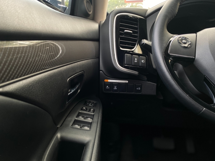 mitsubishi outlander 2.2 mivec di-d diesel hpe-s awd automatico 4p 2022