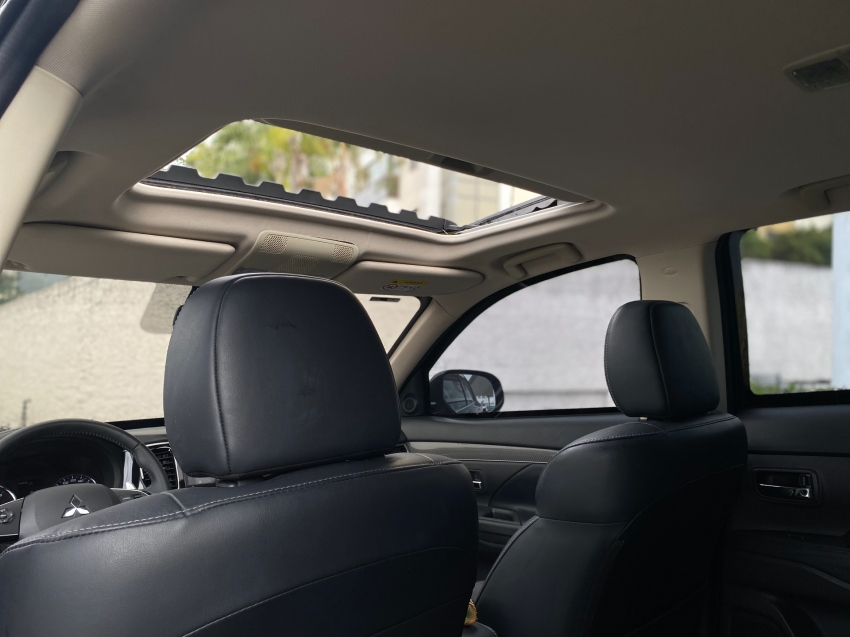 mitsubishi outlander 2.2 mivec di-d diesel hpe-s awd automatico 4p 2022