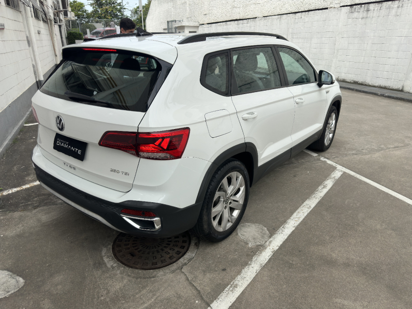 volkswagen taos 1.4 250 tsi total flex comfortline automatico 4p 2022