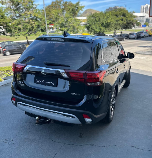 mitsubishi outlander 3.0 mivec v6 gasolina hpe-s awd automatico 4p 2019