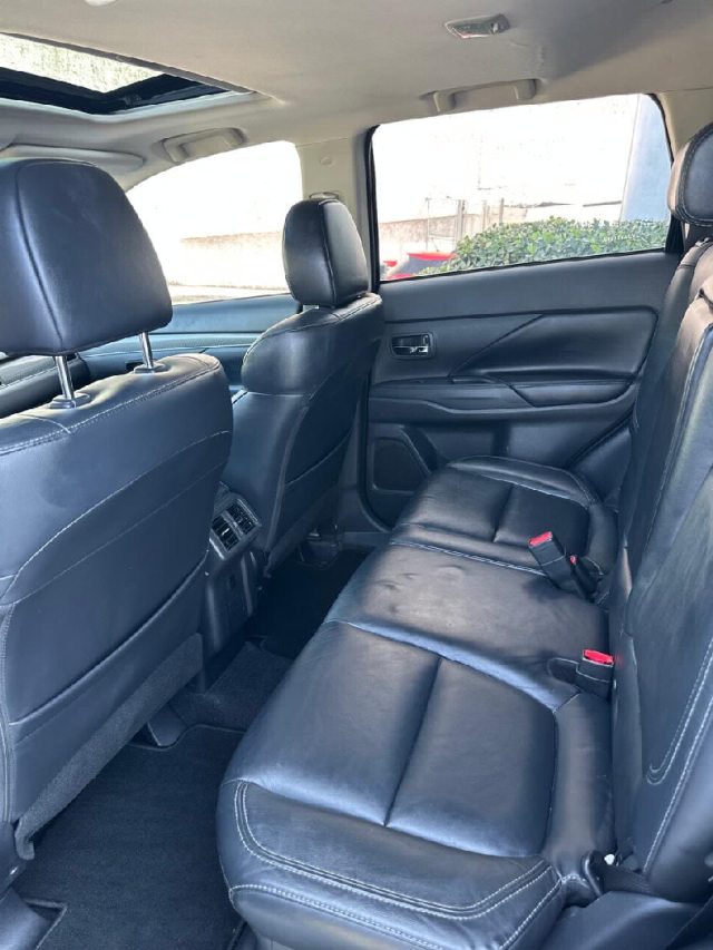 mitsubishi outlander 3.0 mivec v6 gasolina hpe-s awd automatico 4p 2019