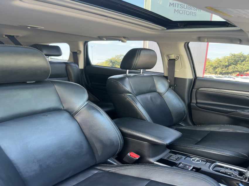 mitsubishi outlander 3.0 mivec v6 gasolina hpe-s awd automatico 4p 2019