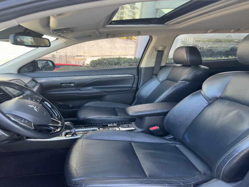 mitsubishi outlander 3.0 mivec v6 gasolina hpe-s awd automatico 4p 2019
