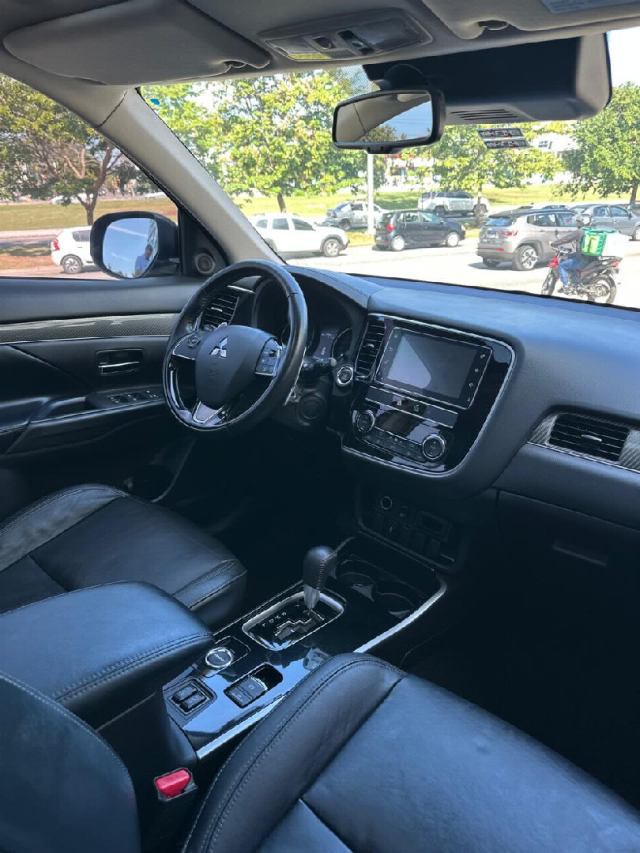 mitsubishi outlander 3.0 mivec v6 gasolina hpe-s awd automatico 4p 2019