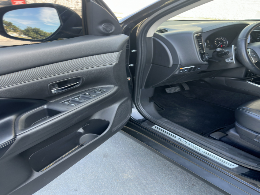 mitsubishi outlander 3.0 mivec v6 gasolina hpe-s awd automatico 4p 2019