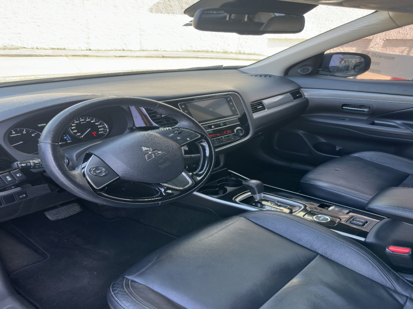 mitsubishi outlander 3.0 mivec v6 gasolina hpe-s awd automatico 4p 2019