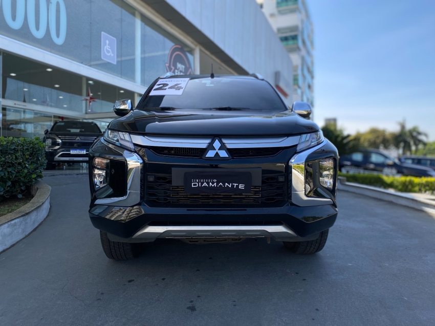 mitsubishi l200 triton 2.4 16v turbo diesel sport hpe-s cd 4p 4x4 automatico 2024