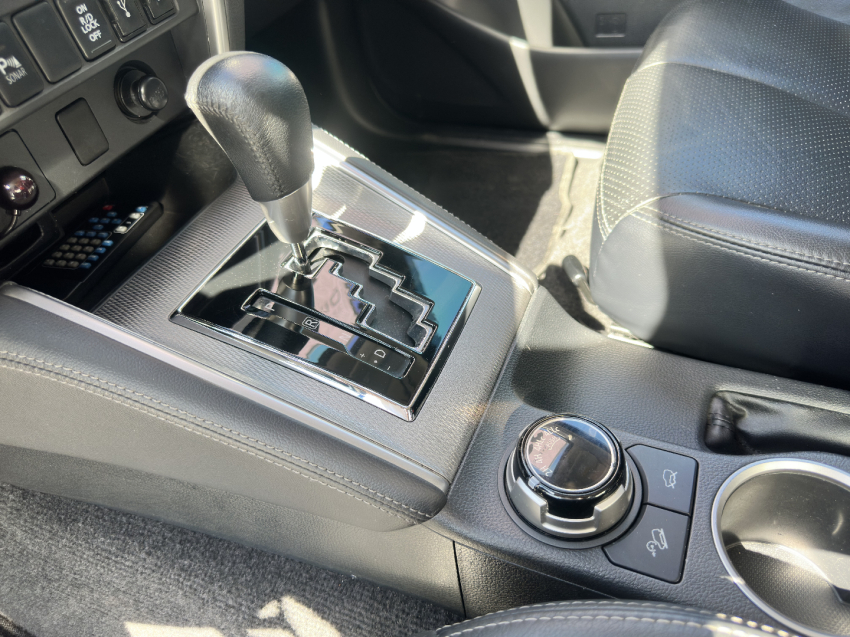 mitsubishi l200 triton 2.4 16v turbo diesel sport hpe-s cd 4p 4x4 automatico 202210