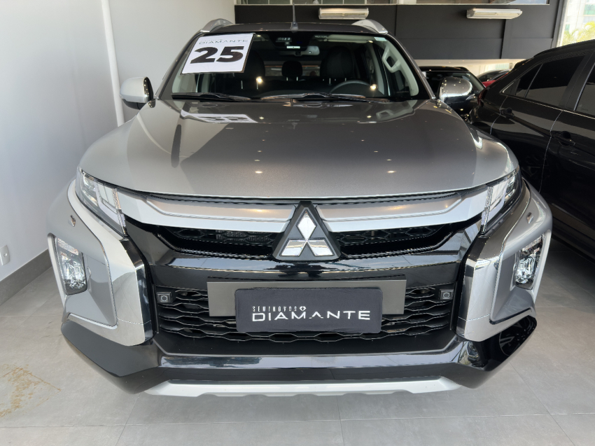mitsubishi l200 triton 2.4 16v turbo diesel sport hpe-s cd 4p 4x4 automatico 20252