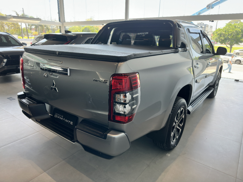 mitsubishi l200 triton 2.4 16v turbo diesel sport hpe-s cd 4p 4x4 automatico 20258