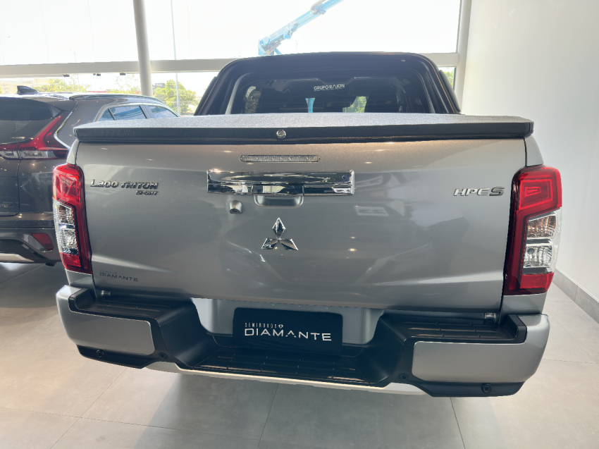 mitsubishi l200 triton 2.4 16v turbo diesel sport hpe-s cd 4p 4x4 automatico 20257