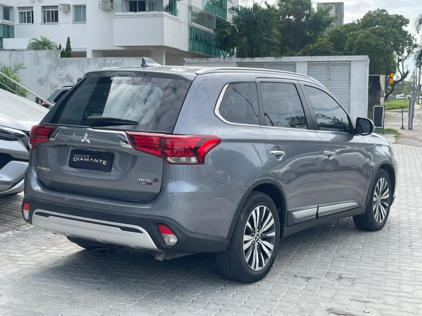 mitsubishi outlander 2.2 mivec di-d diesel hpe-s awd automatico 4p 20192