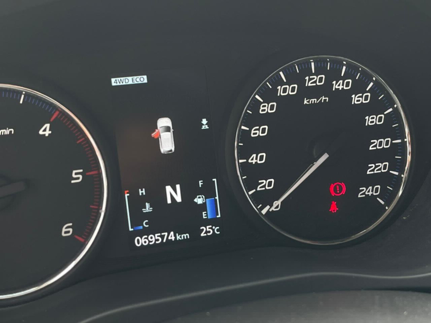 mitsubishi outlander 2.2 mivec di-d diesel hpe-s awd automatico 4p 20198