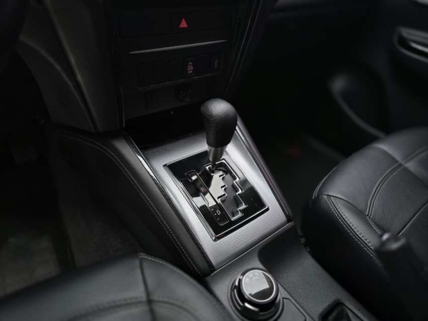 mitsubishi l200 triton 2.4 16v turbo diesel sport outdoor plus cd 4p 4x4 automatico 202511