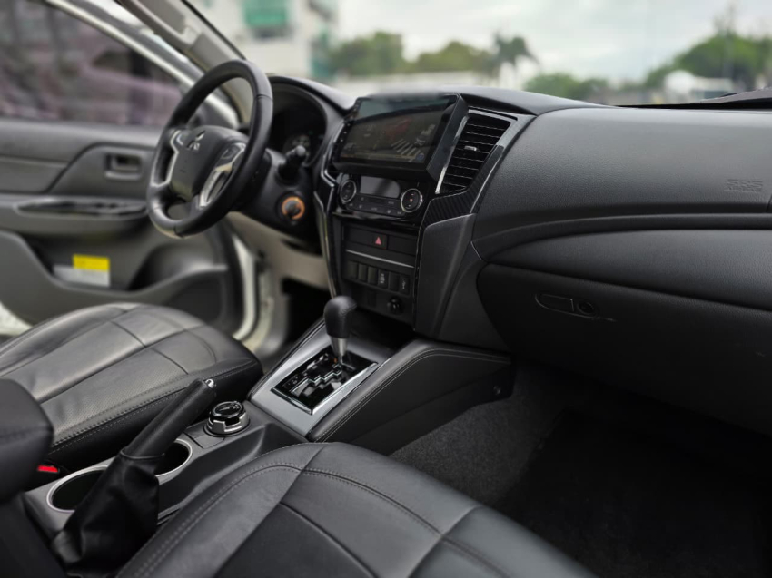 mitsubishi l200 triton 2.4 16v turbo diesel sport outdoor plus cd 4p 4x4 automatico 202510