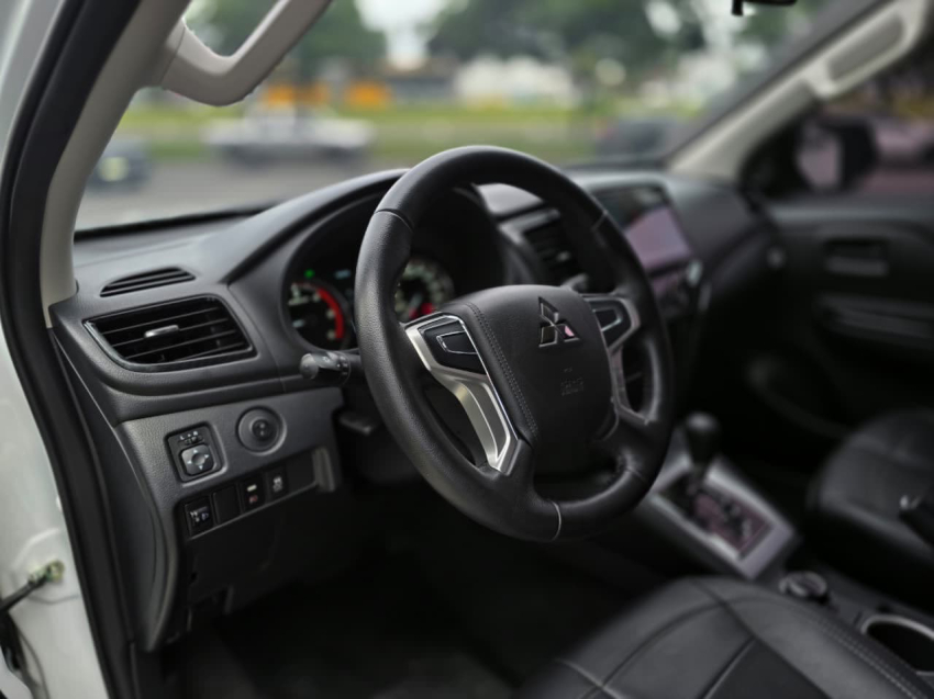 mitsubishi l200 triton 2.4 16v turbo diesel sport outdoor plus cd 4p 4x4 automatico 20256