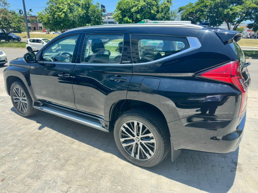 mitsubishi pajero sport 2.4 16v mivec turbo diesel legend awd automatico 4p 20253