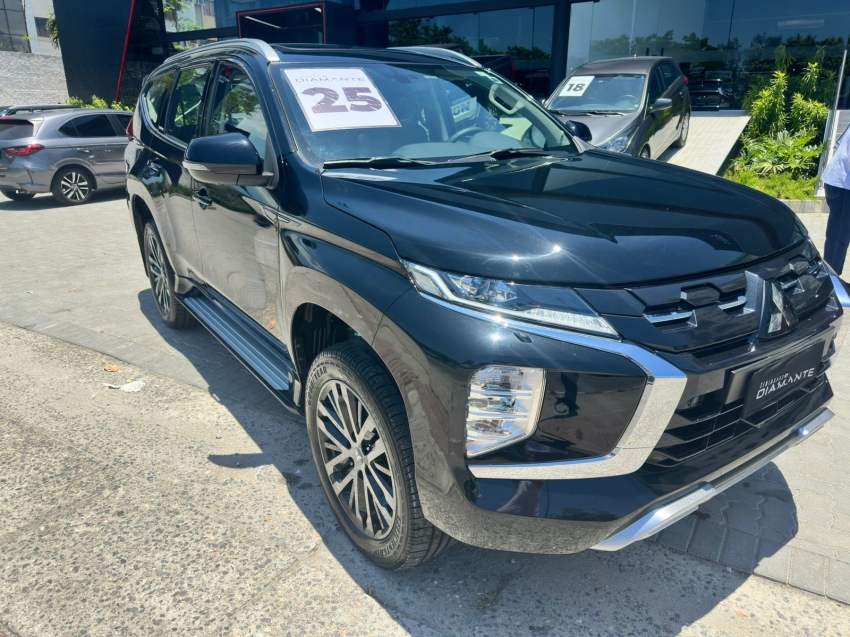 mitsubishi pajero sport 2.4 16v mivec turbo diesel legend awd automatico 4p 2025