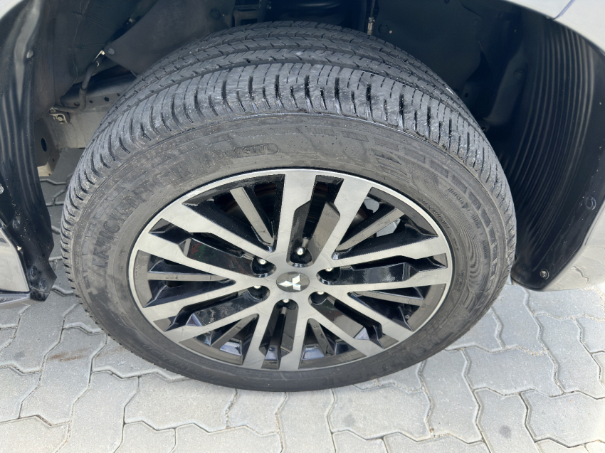 mitsubishi pajero sport 2.4 16v mivec turbo diesel legend awd automatico flex 4p 20247