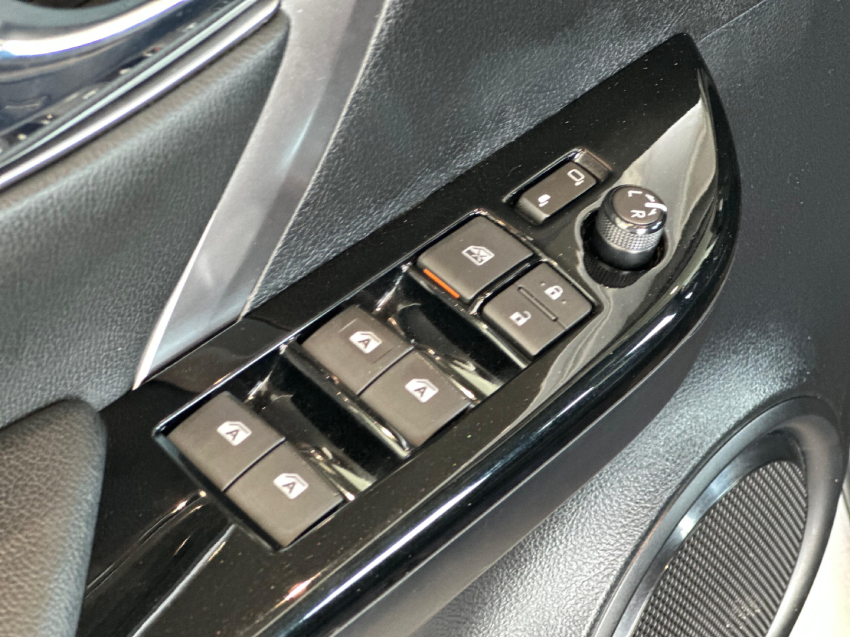 toyota hilux sw4 2.8 d-4d turbo diesel srx 7l 4x4 automatico 4p 20245