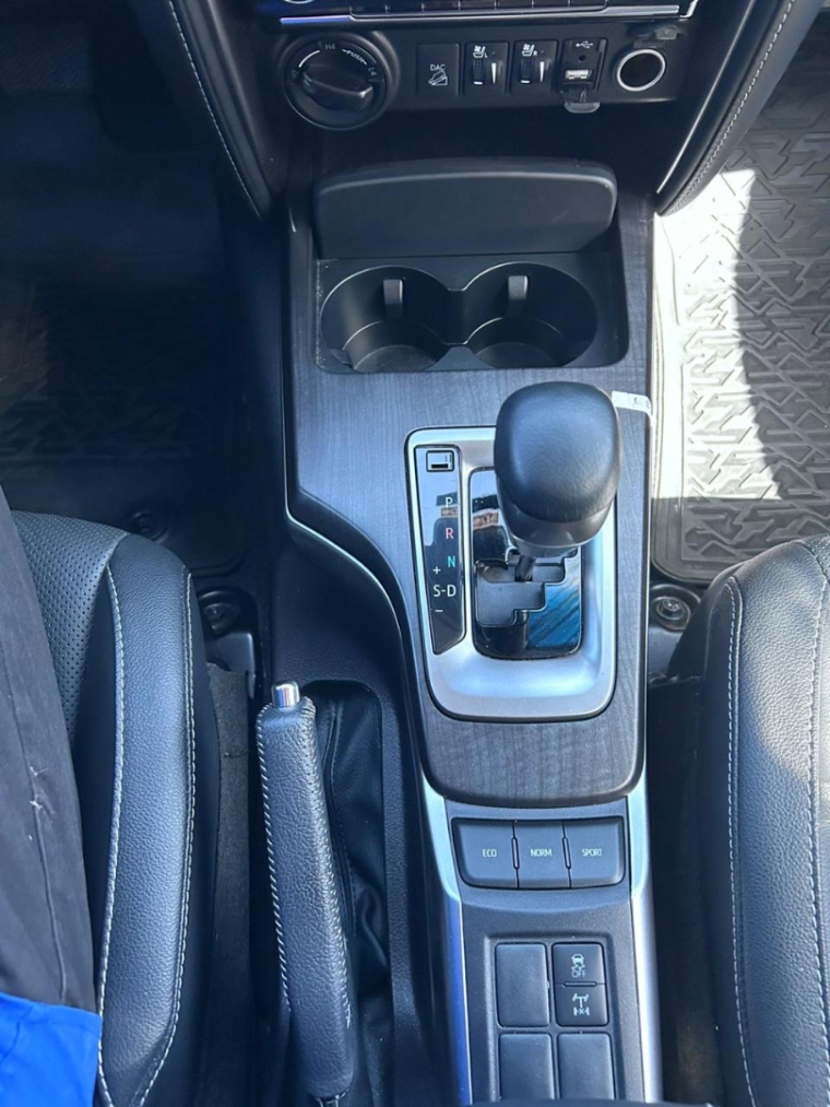 toyota hilux sw4 2.8 d-4d turbo diesel srx 7l 4x4 automatico 4p 20247