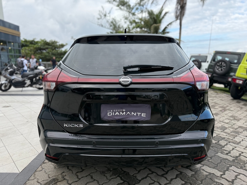nissan kicks 1.6 16v flexstart exclusive xtronic flex 4p automatico 2024
