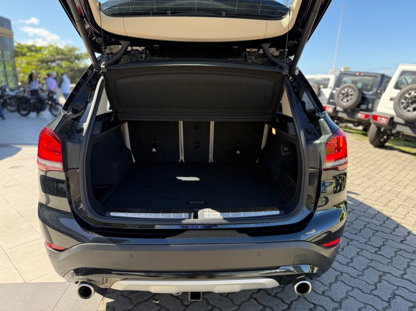 bmw x1 2.0 16v turbo activeflex sdrive20i x-line 4p automatico gasolina 2020