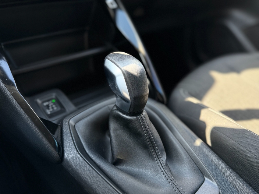 peugeot 208 1.6 16v flex active at6 4p automatico 2022