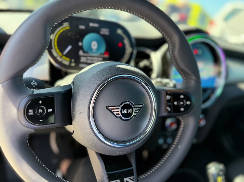 mini cooper se top 2p eletrico 2.0 automatico 2024