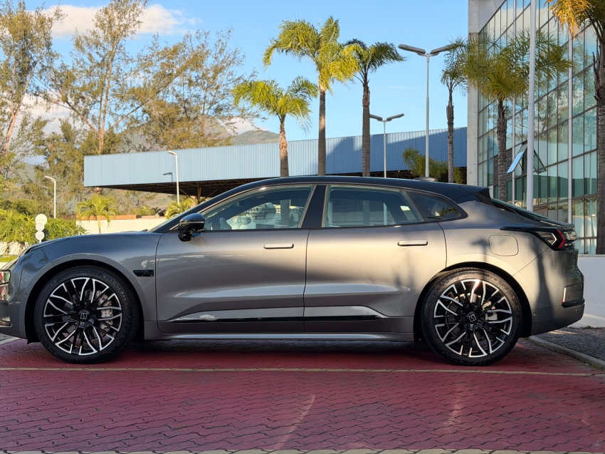 zeekr 001 100 kw eletrico flagship awd 4p automatico 20255
