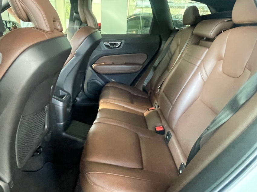 volvo xc60 2.0 t8 hybrid momentum awd geartronic hibrido 4p automatico 202113