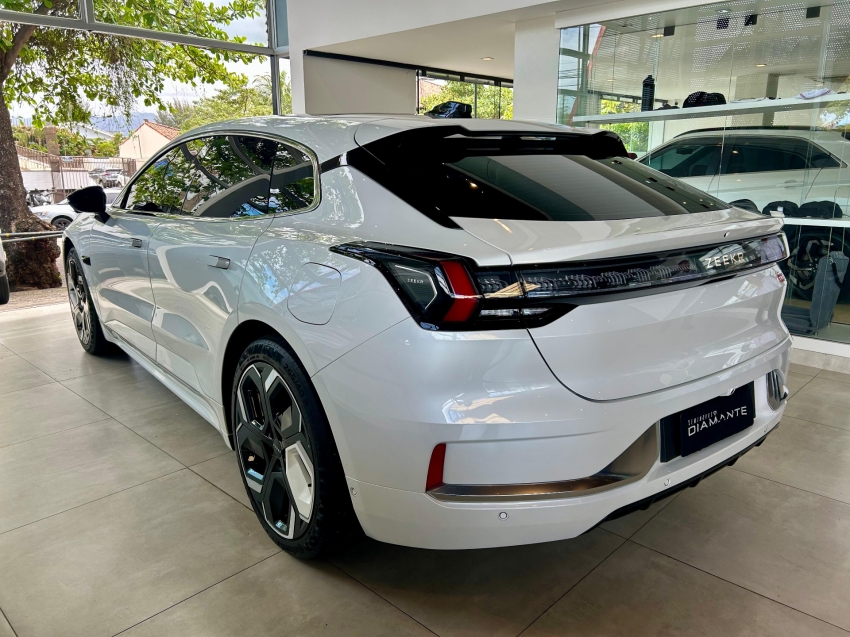zeekr 001 100 kw eletrico premium awd 4p automatico 202511
