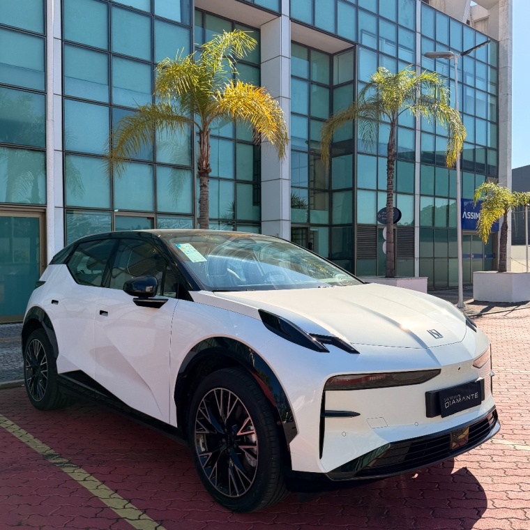 zeekr x 66 kw eletrico flagship awd 1.0 4p automatico 20252