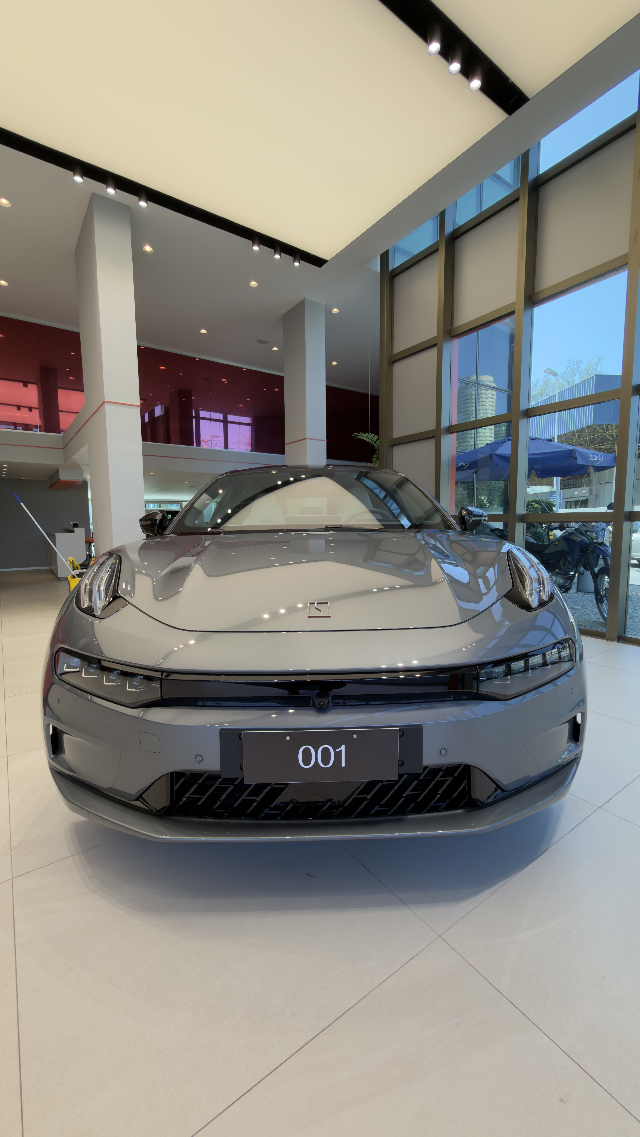 zeekr 001 100 kw eletrico flagship awd 5.4 4p automatico 2025