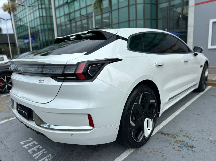 zeekr 001 100 kw eletrico premium awd 4p automatico 20253
