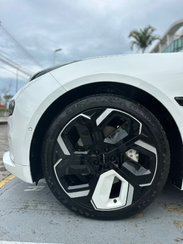 zeekr 001 100 kw eletrico premium awd 4p automatico 20255