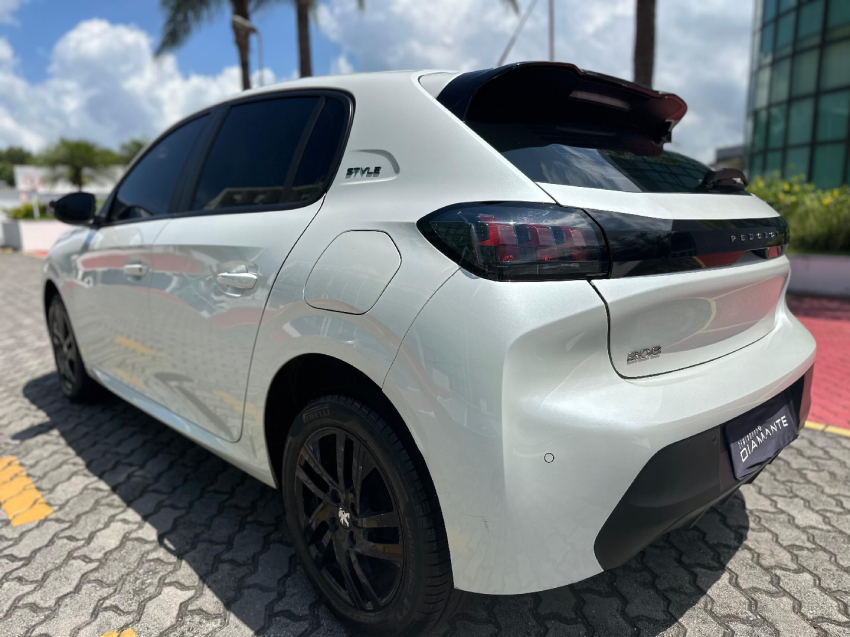 peugeto style 208 1.05