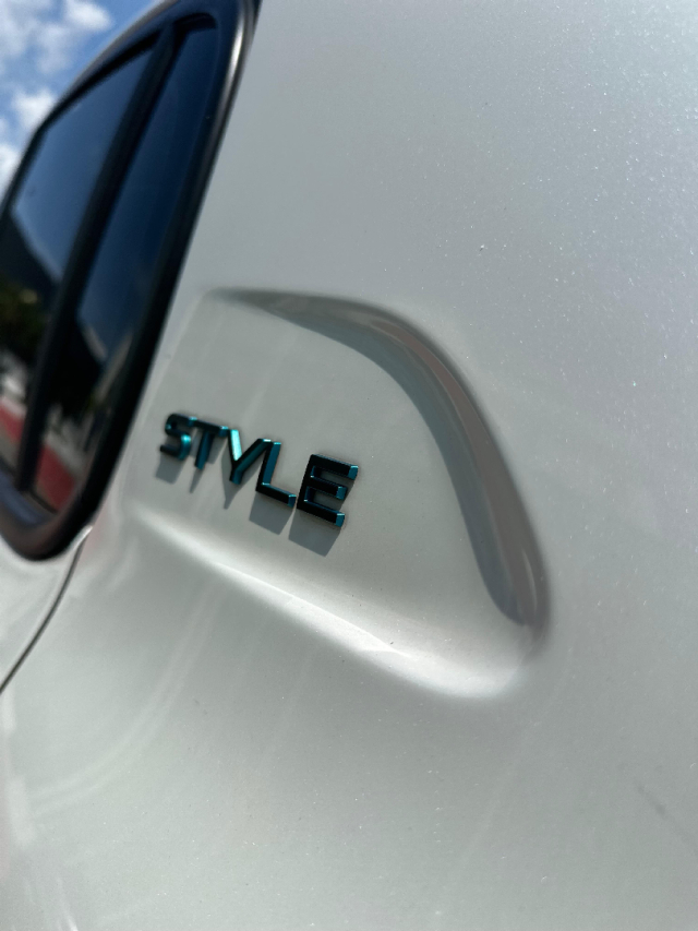 peugeto style 208 1.07