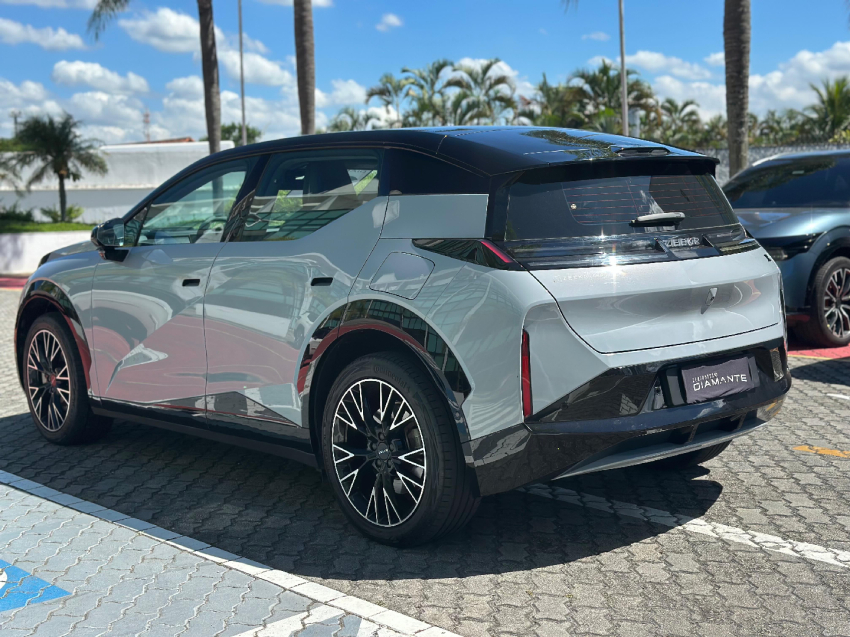 zeekr x 66 kw eletrico flagship awd 4.2 4p automatico 20256