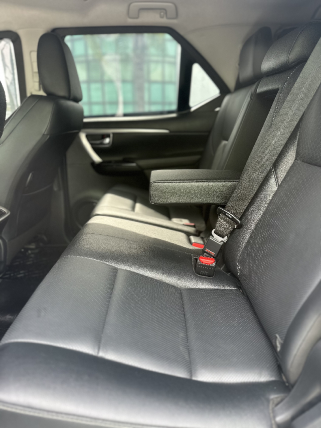 toyota hilux sw4 2.8 d-4d turbo diesel srx 7l 4x4 automatico 4p 202322