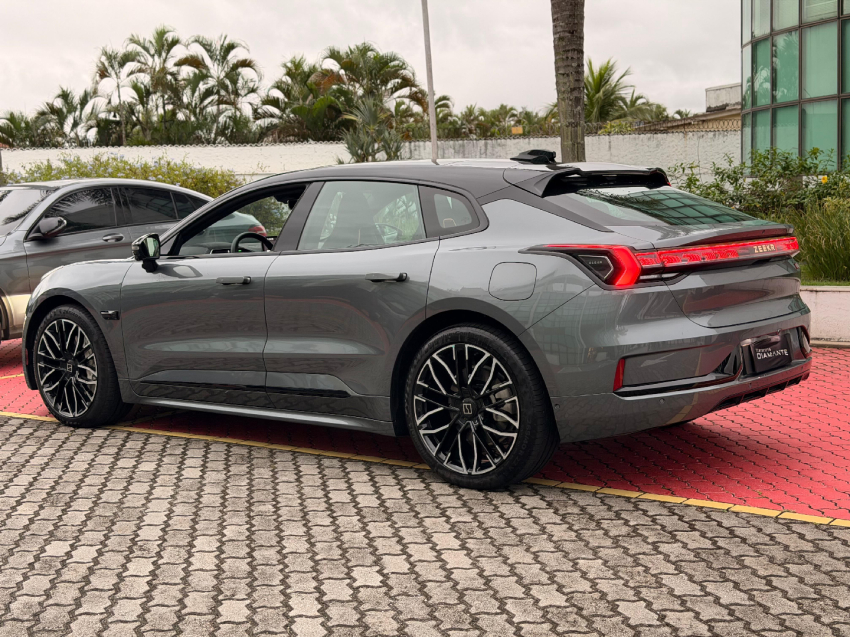 zeekr 001 100 kw eletrico flagship awd 5.4 4p automatico 20254
