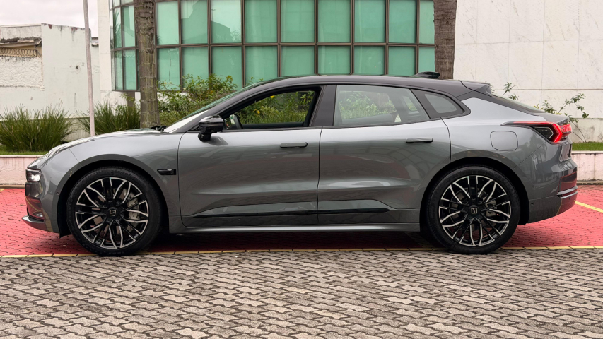 zeekr 001 100 kw eletrico flagship awd 5.4 4p automatico 20253