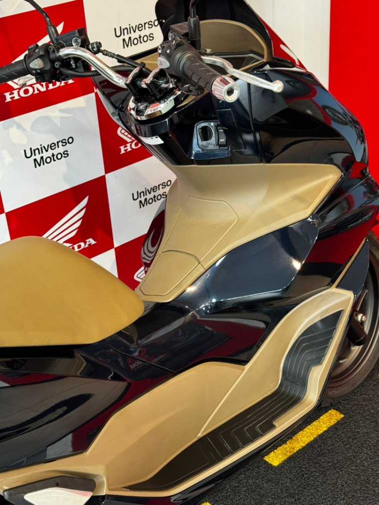 honda pcx dlx 160 gasolina automatico 2025