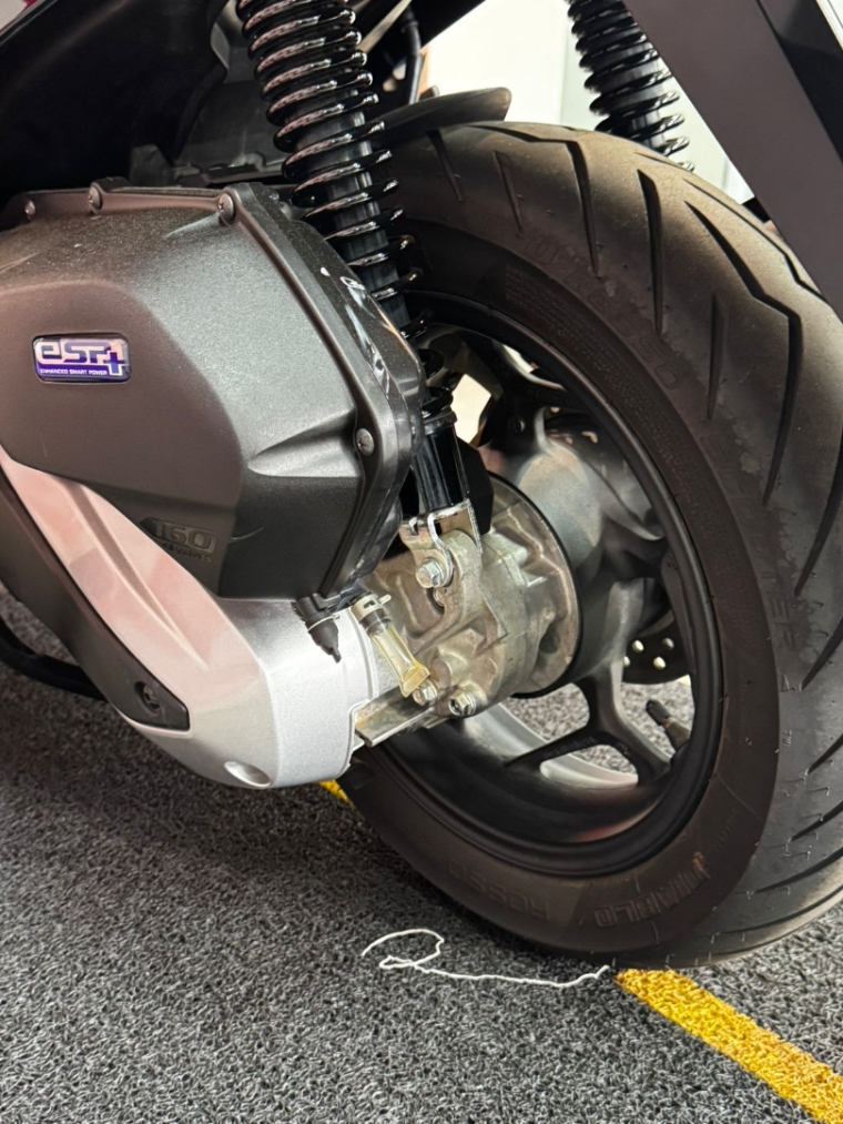 honda pcx dlx 160 gasolina automatico 2025