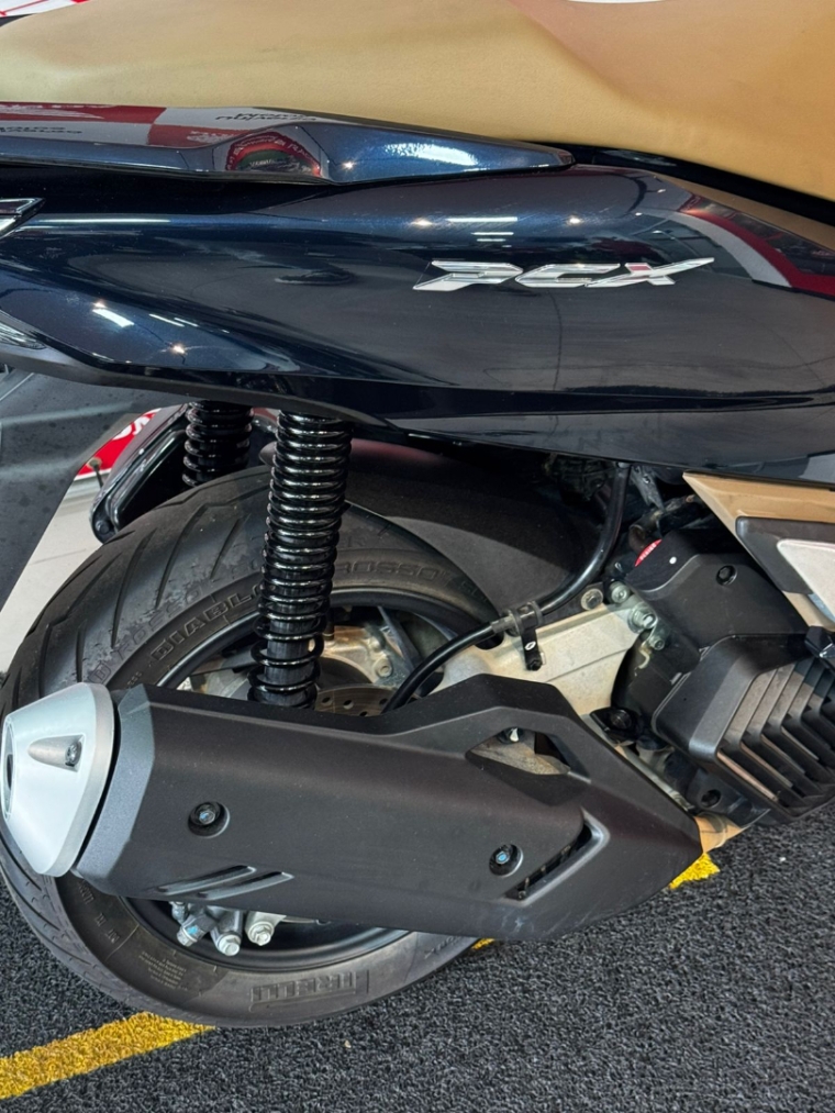 honda pcx dlx 160 gasolina automatico 2025