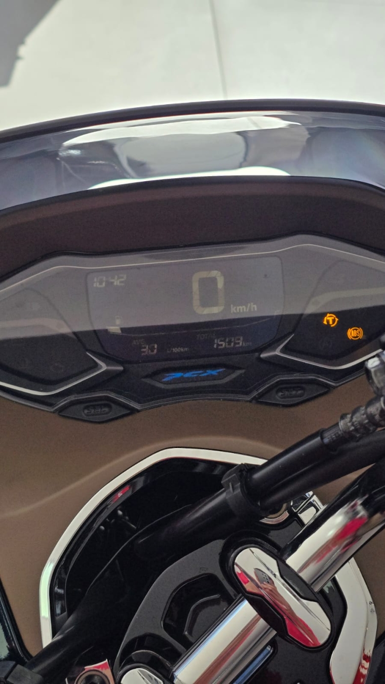honda pcx dlx 160 gasolina automatico 2025