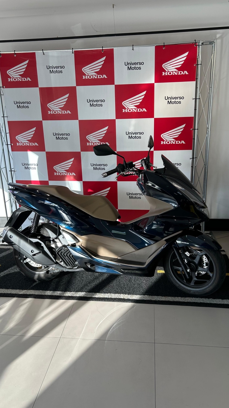 honda pcx dlx 160 gasolina automatico 2025
