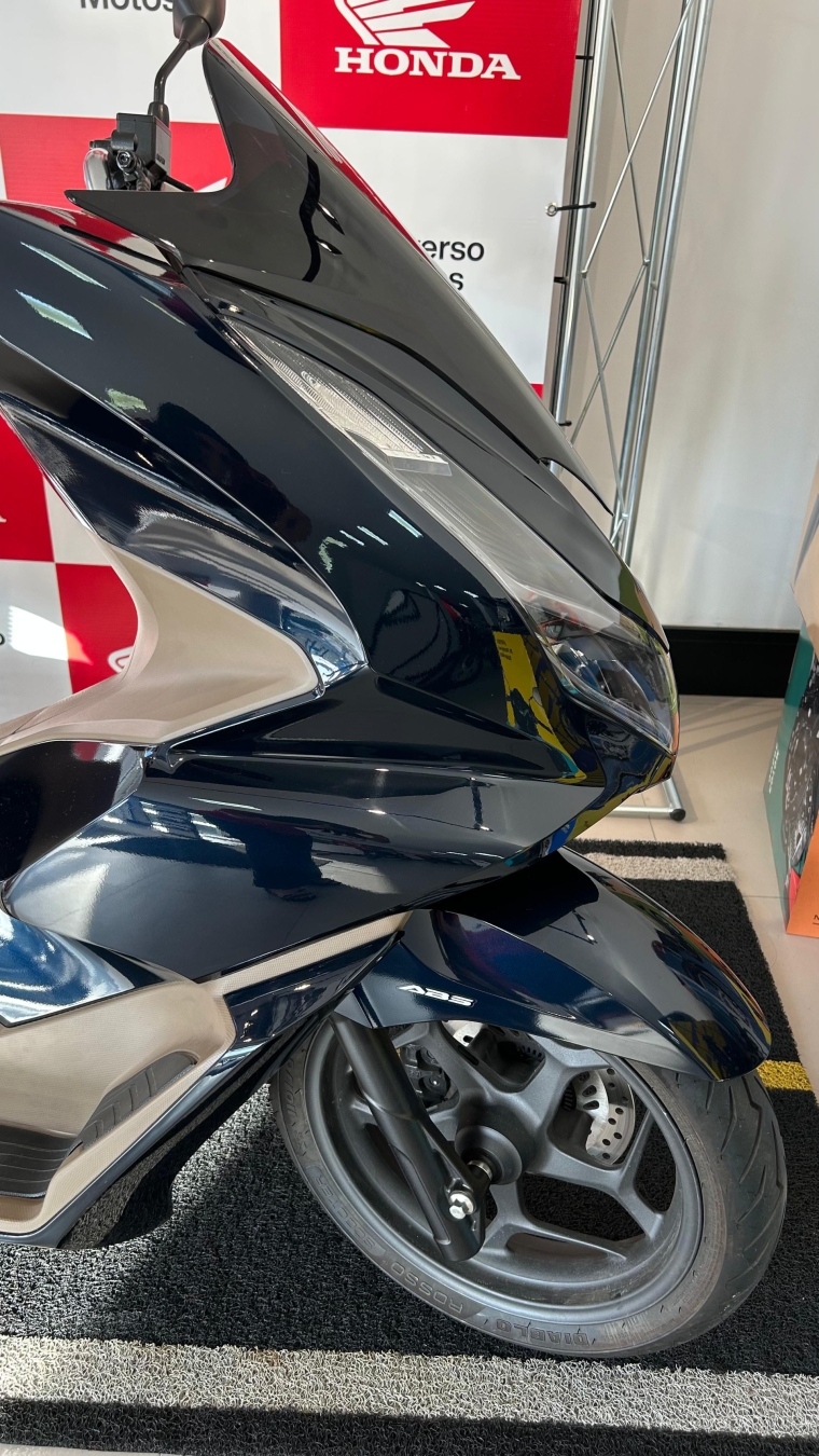 honda pcx dlx 160 gasolina automatico 2025